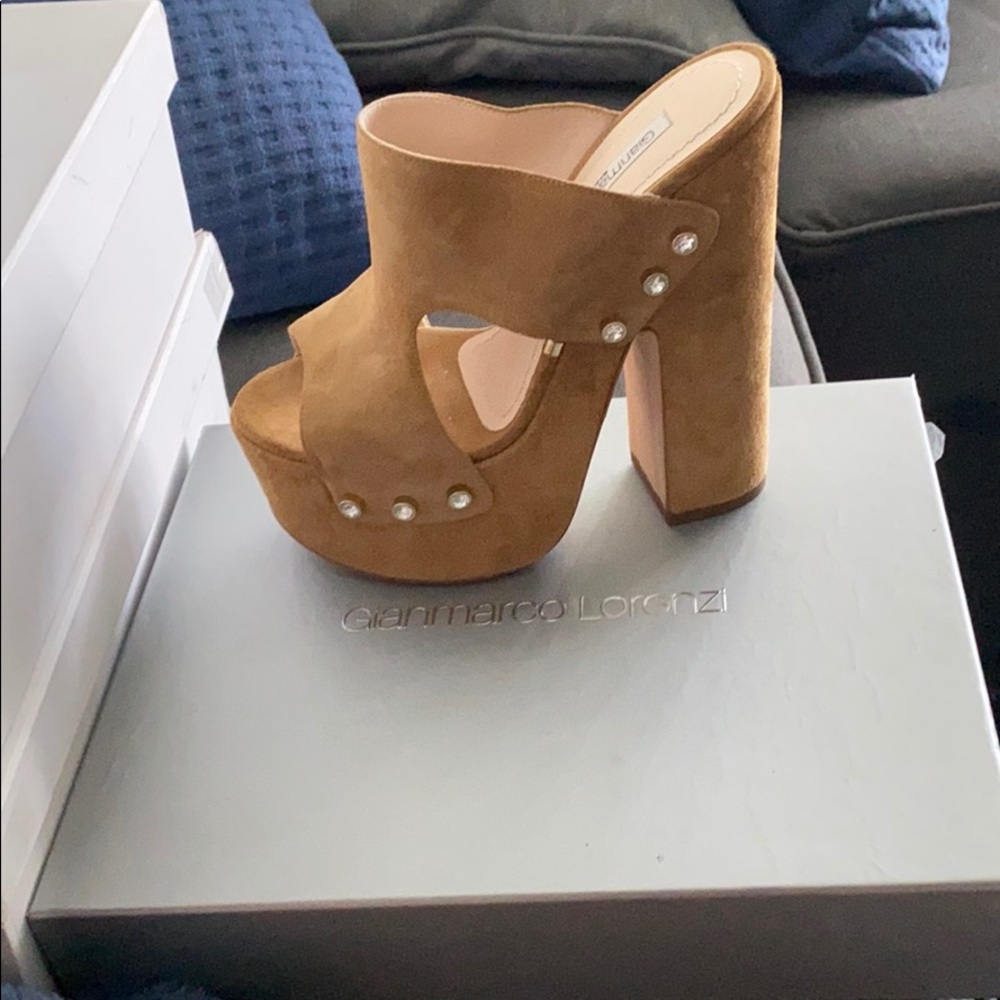 Tan platform Gianmarco Lorenzi heels